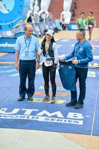 BIB: 104
                            <button type="button" onclick="openModal(22755613)" class="btn btn-primary btn-sm float-right btn-popup" data-toggle="modal" data-target=".modal-high-quality">
                        <i class="fas fa-shopping-cart"></i> Add to Cart
                    </button>
                                            <button type="button" onclick="isThisMe(22755613, true)" class="btn btn-success btn-sm float-right btn-popup btn-isme hidden" data-toggle="tooltip" data-placement="bottom" title="นี่คือรูปของคุณใช่ไหม คลิกที่นี่เพื่อเอาเข้าอัลบั้ม">
                        <i class="fas fa-plus"></i> Add to album
                    </button>
                    <button type="button" onclick="isThisMe(22755613, false)" class="btn btn-warning btn-sm float-right btn-popup btn-isnotme hidden">
                        <i class="fas fa-ban"></i> Remove from album
                    </button>